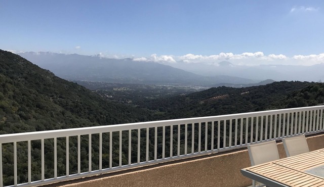 Villa for 7 people with swimming pool car rental 🚗 possible 5 or 7 seats