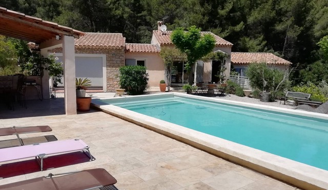 villa for 8 people in Cadière d'azur, near the sea and the Castellet circuit