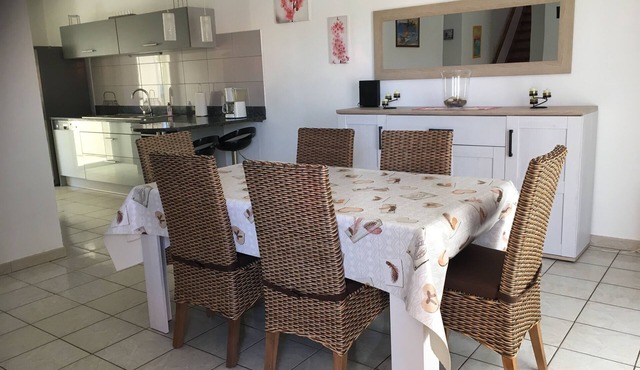 Villa for 8 people summer/winter rental, private pool, wifi