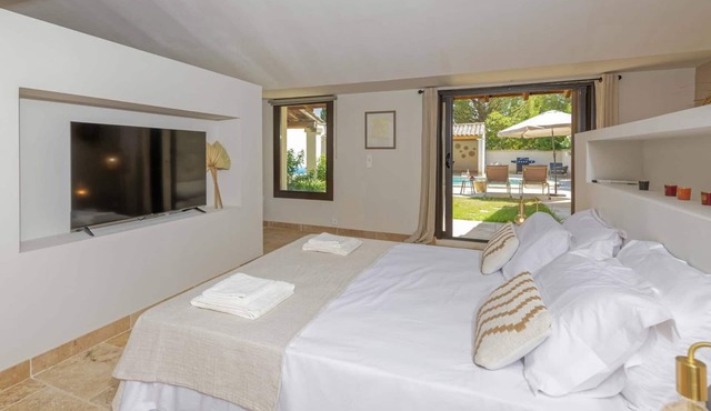Villa for 8P, heated pool, table tennis, boules, in Maillane, Alpilles, pets admitted (1).