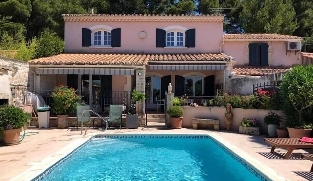 VILLA FOR 7 PERSONS WITH HEATED & PRIVATE POOL