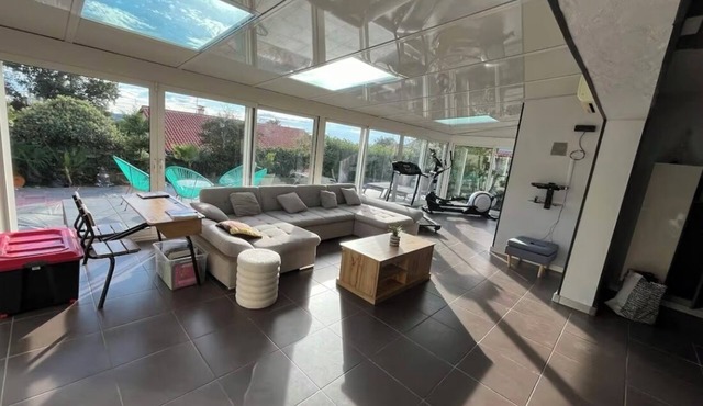 Villa for 11 persons / pool / family / friends / seminar