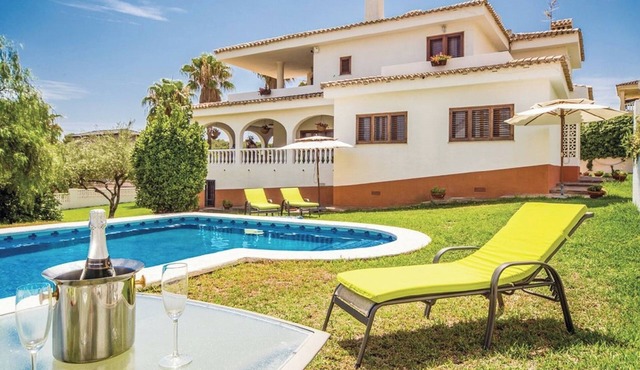 Villa for Rent in Oropesa del Mar - Book Your Vacation at Villa del Mar