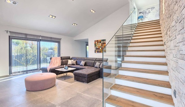 Villa Fortuna - in historic town Buje with 4 bedrooms and a pool, near the beach by MyWaycation