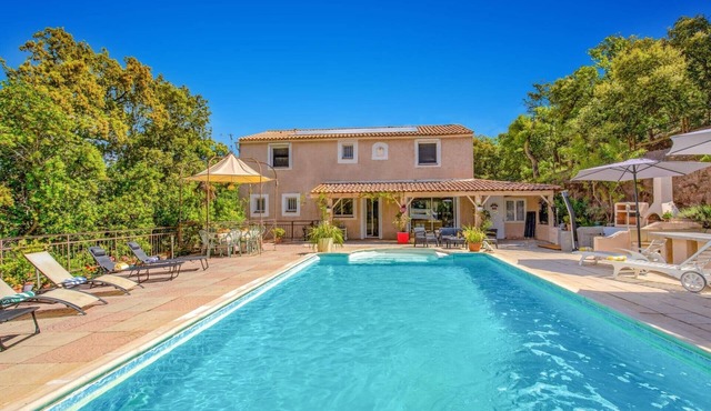Villa Sur la Colline by Villa Plus