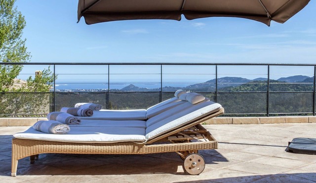 Villa in Les Adrets with Pool & Hill Views