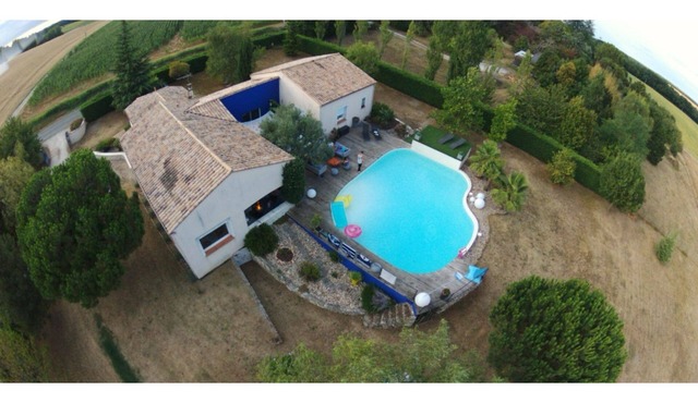 Villa pool panoramic valley view not overlooked