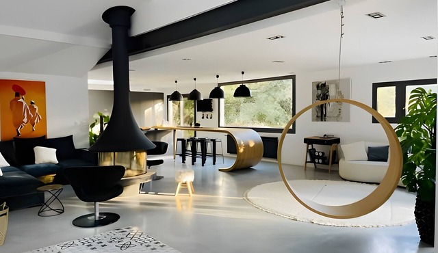 Villa 'Maison Au Cœur De La Pinède' with Wi-Fi and Air Conditioning