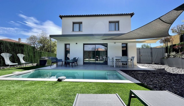 Villa Contemporaine Avec Piscine Proche Rivière