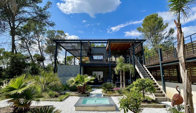 Villa D'architecte Avec Piscine Nichée Dans une Pinède à 5 min de Montpellier
