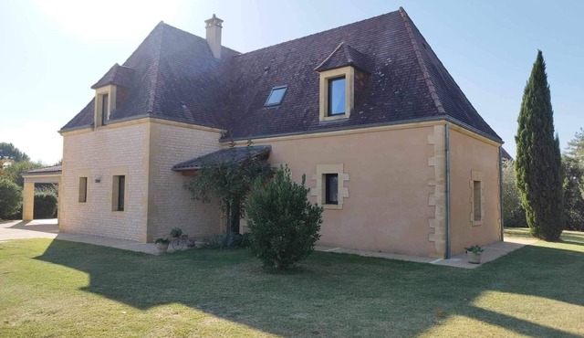 Villa with heated indoor pool