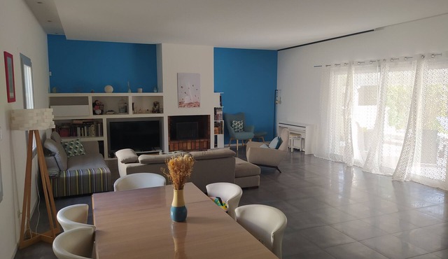 Villa swimming pool south of France 30mn beaches/Montpellier charming village