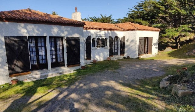 VILLA 160 m2 50 m from the BEACH, Panoramic view of Port la Vie, wooded park