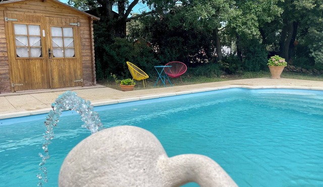 Villa sur Terrain Clos et Arboré de 2000 m2 , Avec Piscine