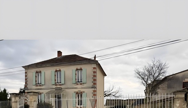 Villa "Gîte La Jane" with Private Pool, Wi-Fi, and Air Conditioning