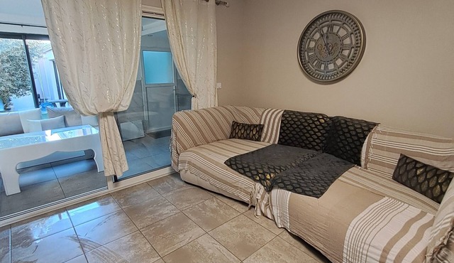 Villa Saphir, heated indoor pool with Jacuzzi