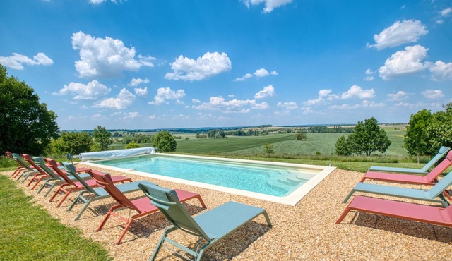Villa Leynie – Countryside Retreat with Heated Pool and Dordogne Views