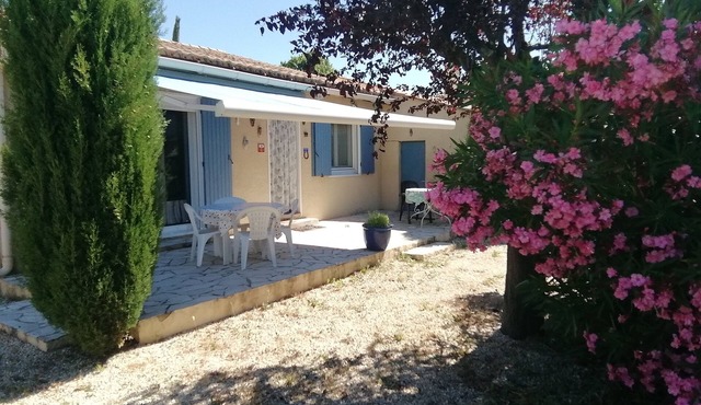 Villa 5 km from Uzès. Approx. 120 m2.