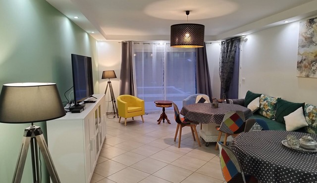 Villa Darna au Calme Avec Piscine, Proche Bordeaux