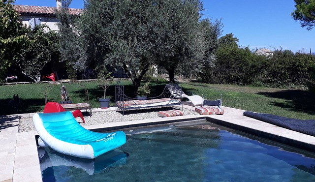 Villa Provençale Avec Piscine .terrain Calme,arboré,clos au Milieu des Vignes