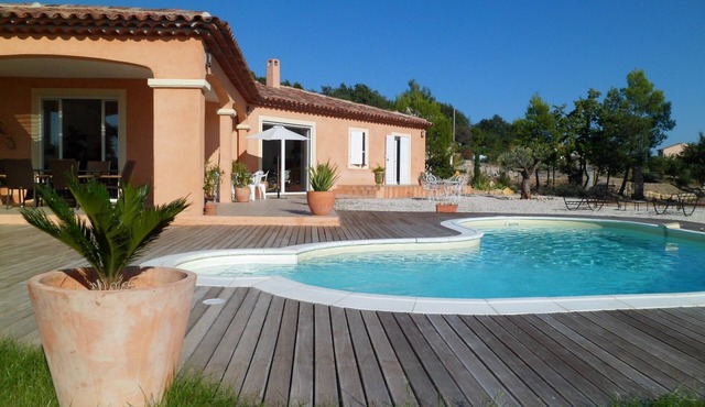 Villa fully air-conditioned, panoramic view. between sea, lake and Verdon