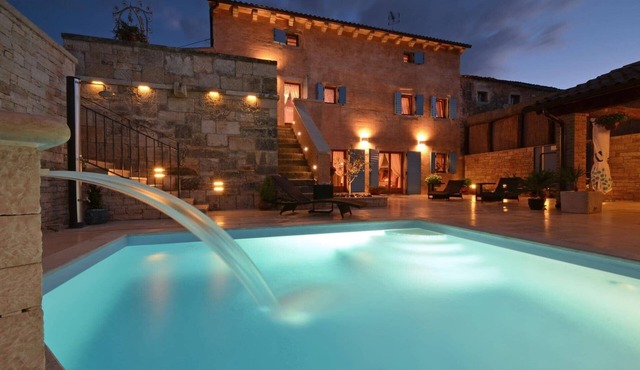 Villa Fumica by Villa Plus