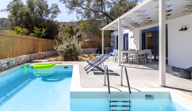 Villa Galini With a Private Pool Ideal For Families - 3 min Walk to the Beach