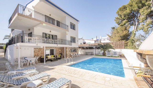 VILLA GALLERA LIGHTHOUSE SEAFRONT WITH VIEWS POOL & BBQ