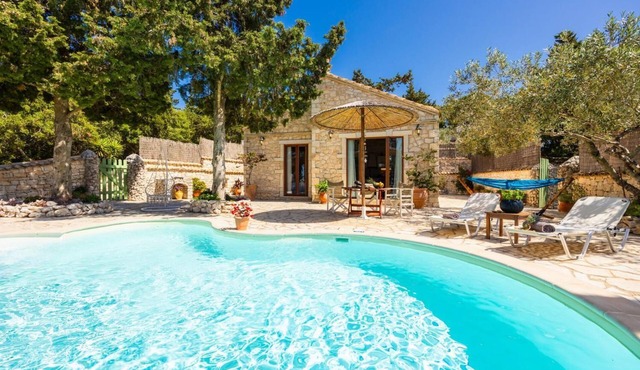 Villa Gallini - One Bedroom Villa, Sleeps 3