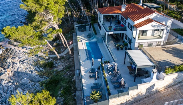 Villa Gardenal by Villas Guide