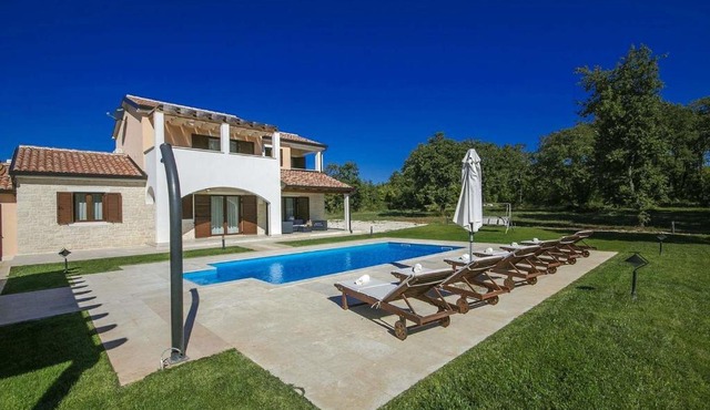 Villa Genia 2