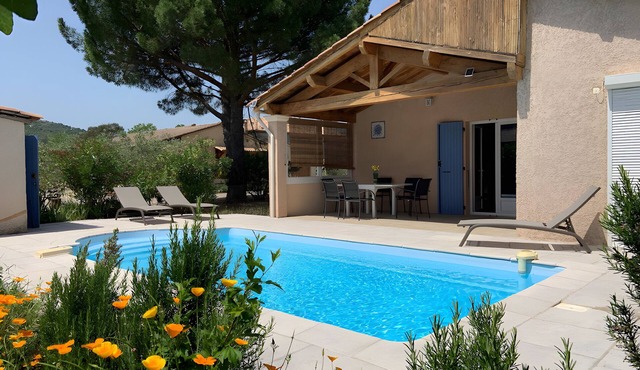 Villa 'Gîte L'Espinas' with Mountain View, Private Pool and Wi-Fi