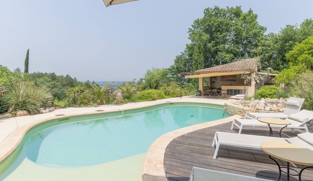 Villa 'Gite' with Private Pool, Private Garden and Wi-Fi