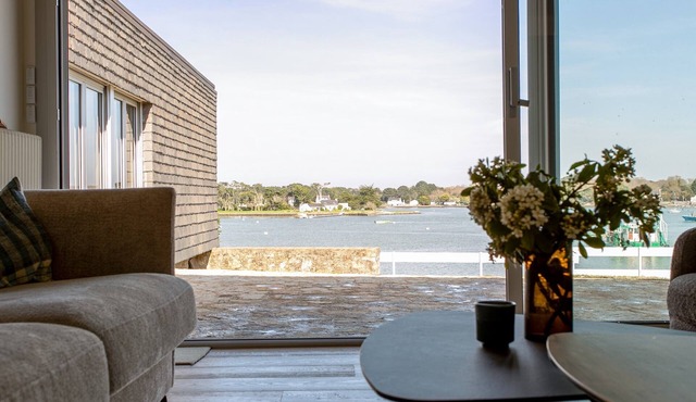 Villa “Glaz – River View of Crac’h” with Terrace
