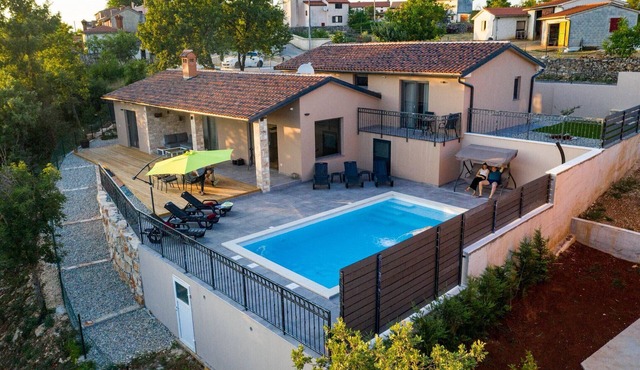 Villa Gloria for 6 people with private pool and children playground