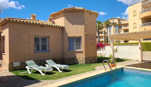 Villa GOLF & PLAYA I on the beach of Oliva Nova