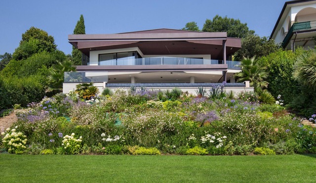 Villa Grace with Pool on the Lake