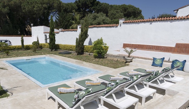 VILLA GRACIA LUX 1, BEAUTIFUL HOUSE IN NATURE AND CLOSE TO SEA, POOL AND TENNIS.