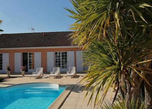 Villa grand communal, piscine, 18km de Bordeaux