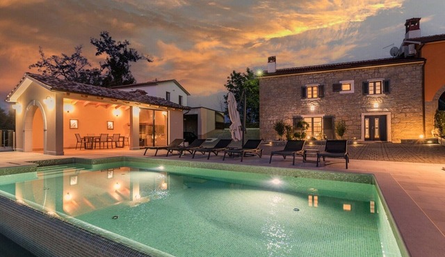 Villa Grazia with heated pool
