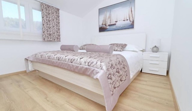 Villa Green Bay Apartments #2