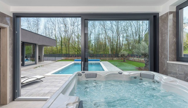 Villa Green Luxury & SPA II by Interhome