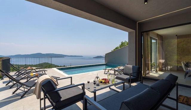 Villa Green Sunrise- 4 bedroom Oasis in beautiful Brsečine, near Dubrovnik