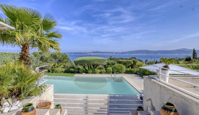 Villa Grimaud 260 m2 - Spectacular 180° view of Saint Tropez bay