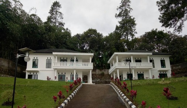 Villa Griya Wira Karya ( Metha )