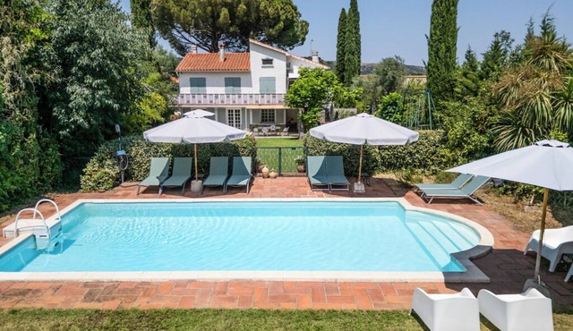 Villa groundfloor & spacious terrace pool large garden
