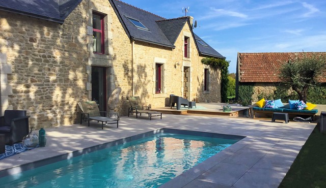 VILLA GUIDEL (250m2) HEATED SWIMMING POOL, SEASIDE, 10 BEDS, QUIET AREA