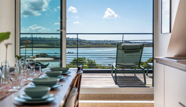 Villa " Guissbeach " SPA, walking distance to the beach, Sunset from the terrace