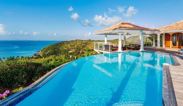 Villa Happy Bay | Beach View - Located in Beautiful Happy Bay with Private Pool