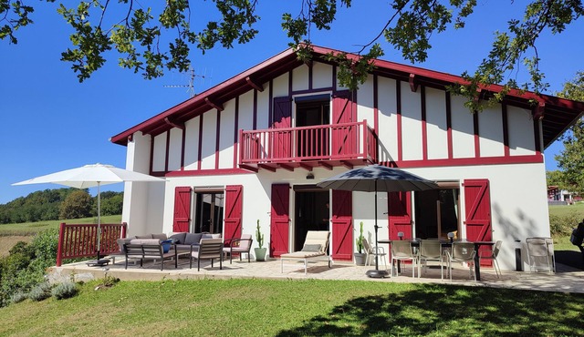 Villa "Haritzen Ondoan" 4 bedrooms magnificent view in the Basque Country